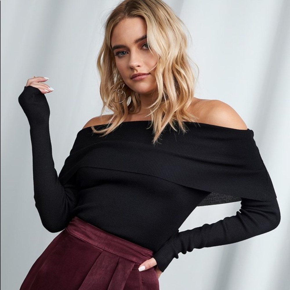 XLE the label Claudia Sweater NWT